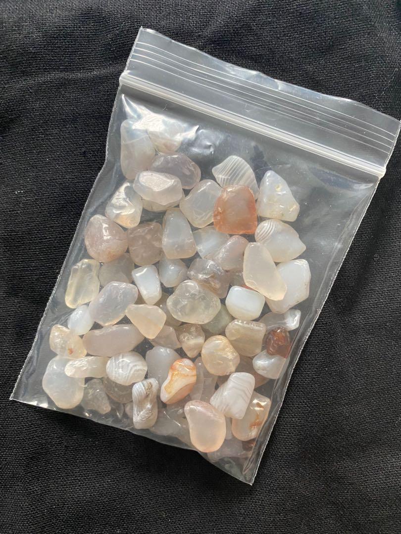 Agate chips top