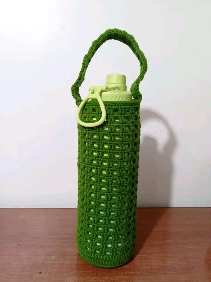 Aquaflask Crochet Bottle Holder, Hobbies & Toys, Stationary & Craft ...