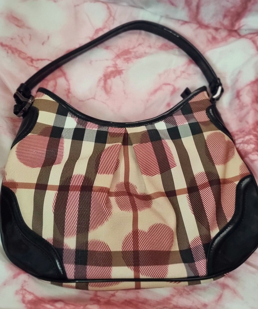 Authentic Burberry Hearts Handbag, Women's Fashion, Bags & Wallets,  Shoulder Bags on Carousell