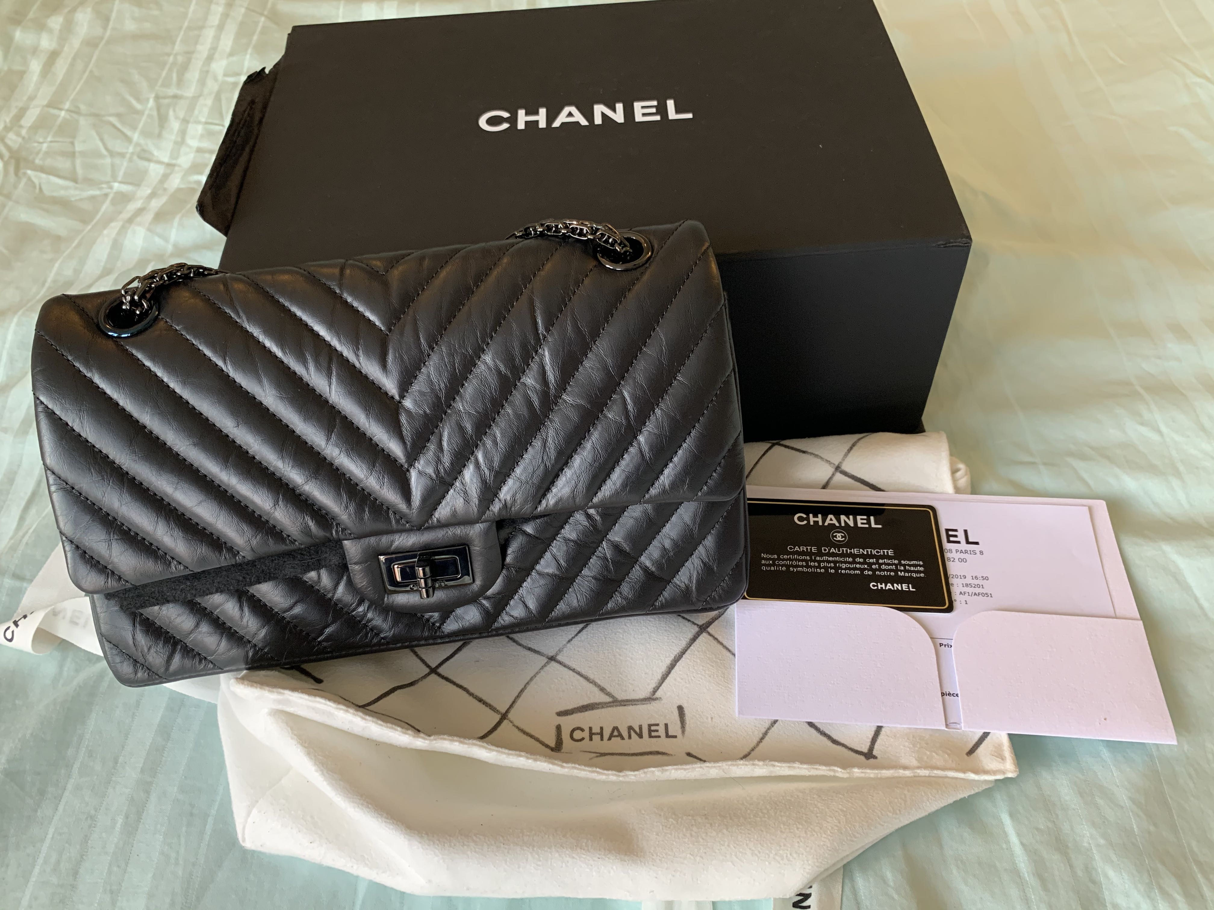 Authentic Chanel Chevron Reissue 225 So Black, Luxury, Bags & Wallets on  Carousell