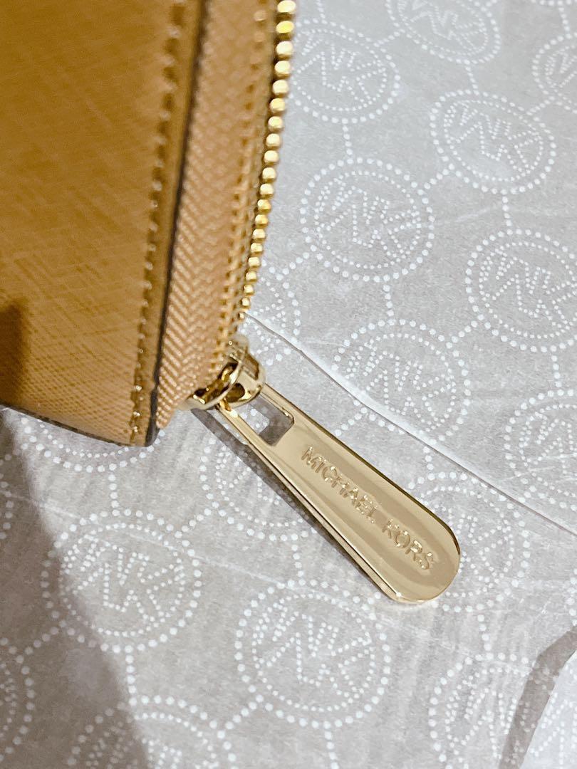 Michael kors 2025 wallet peanut