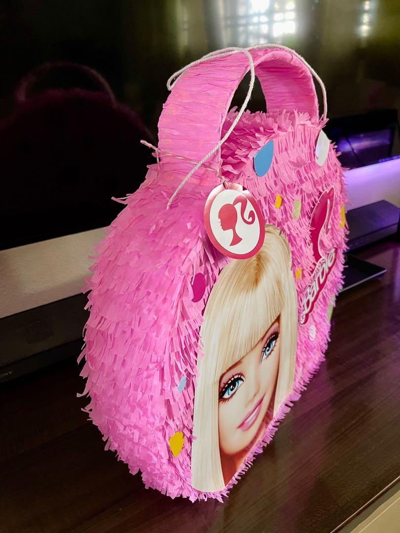 Party Pop - Piñata de la temática Barbie 100% handmade para celebrar el  cumpleaños de Sofía 💁‍♀️🎀❇️✂️🔖💜 Cotiza nuestros servicios completamente  personalizados al inbox.