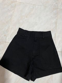 (Category: ) located in . Submitted by shoptrenddd (Listing ID 1164763272, Image 1). Description: .