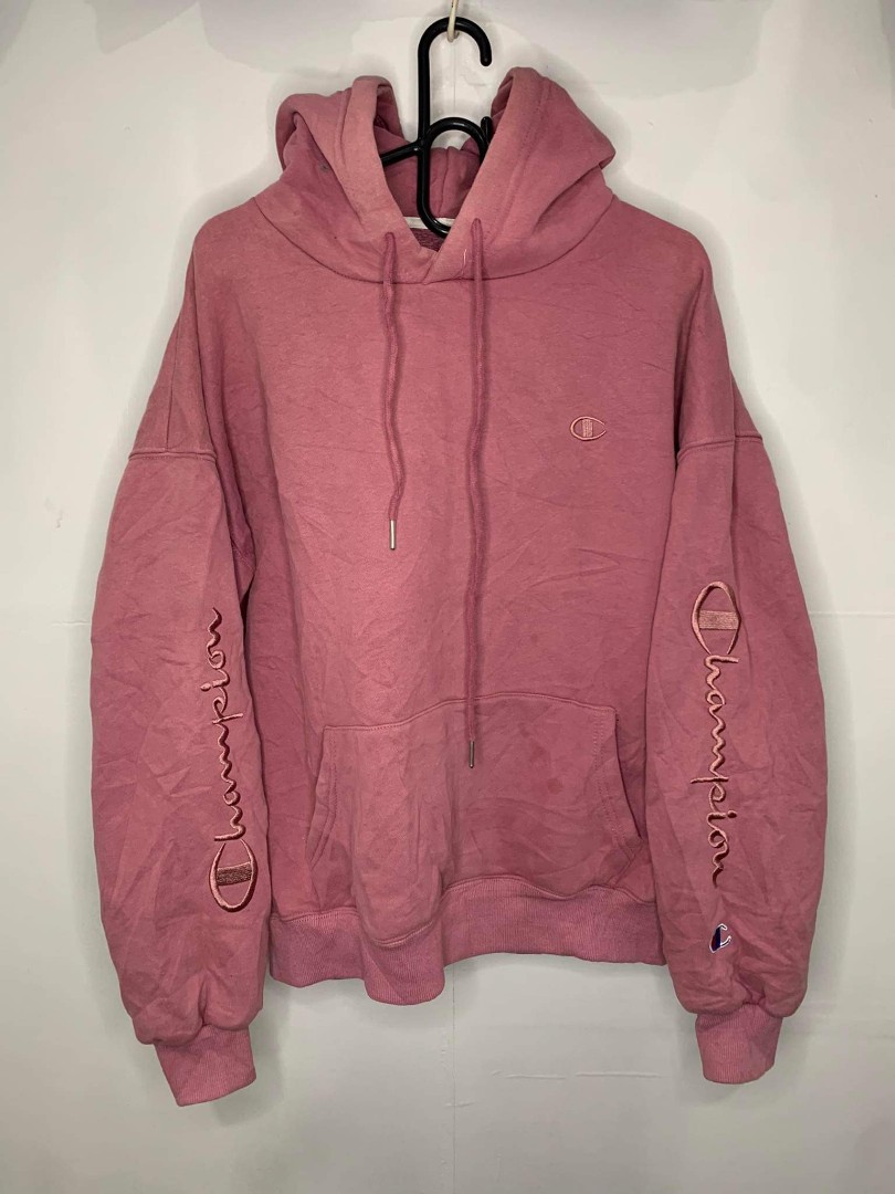 Champion hoodie outlet embroidered sleeve