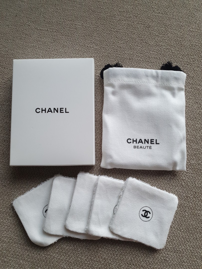 CHANEL N°1 DE CHANEL set of 3 washablecotton pads Authentic New in Box  exclusif