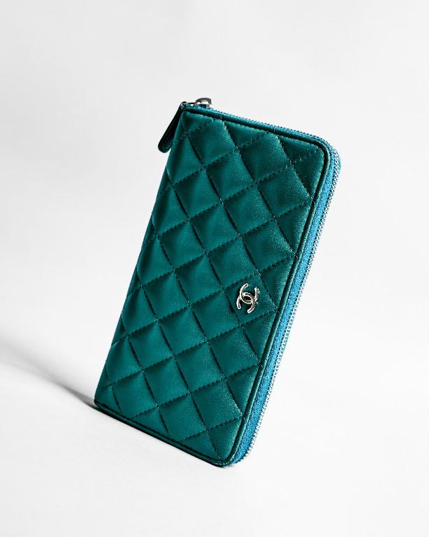 Chanel Classic Zipped Coin Purse Leather Wallet w/ Tags - Green Wallets,  Accessories - CHA620770