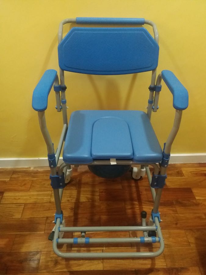 Commode chair with wheels, Health & Nutrition, Medical Supplies & Tools