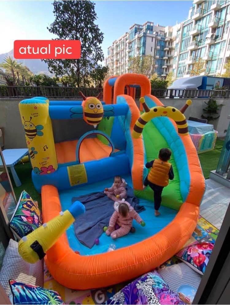 Cute Bee Inflatable Slide Outdoor Activity (Category: Infant Playtime) located in Manila. Submitted by acinad_ (Listing ID 1164765700, Image 2). Description: Cute Bee Inflatable Slide Outdoor Activity Messages for Inquiries!.