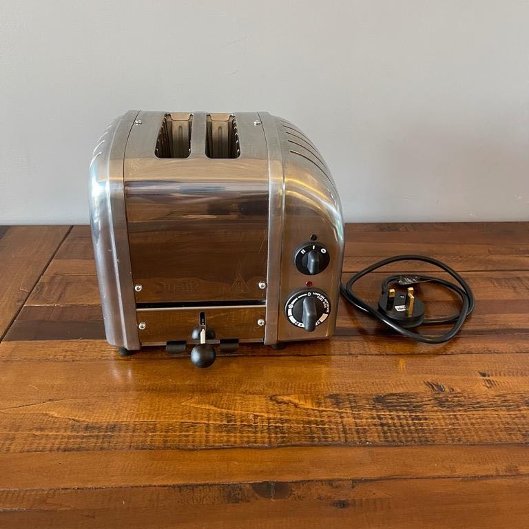 Dualit 2slice polished silver toaster, TV & Home Appliances, Kitchen