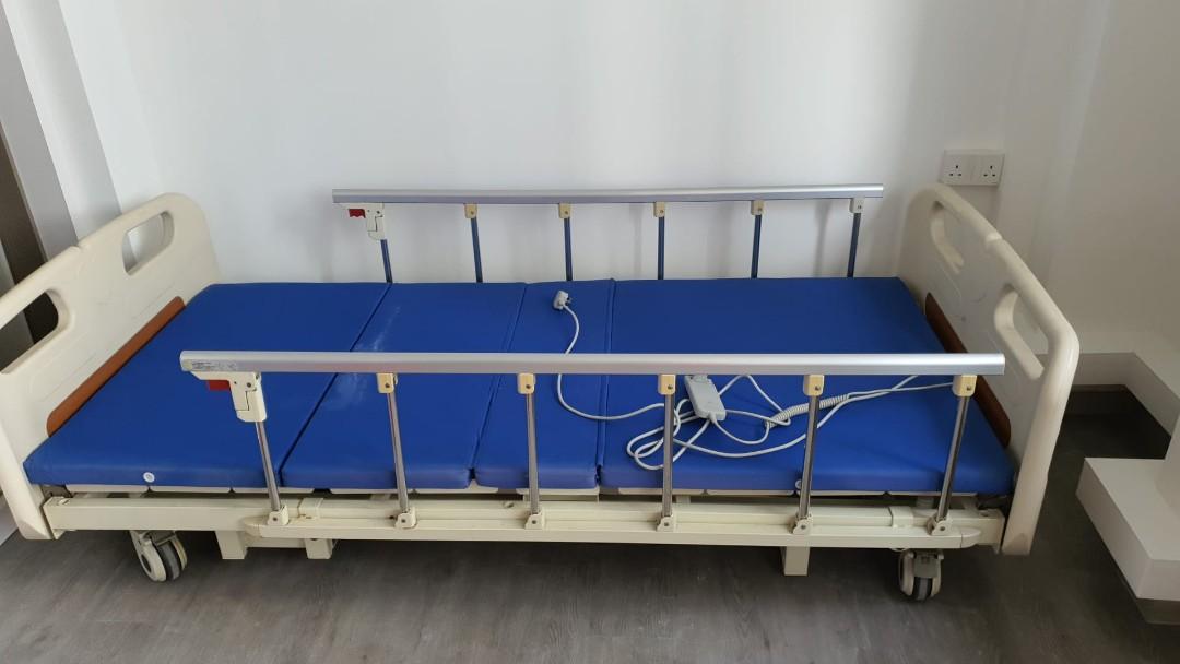 Electronic hospital bed free, Furniture & Home Living, Furniture, Bed