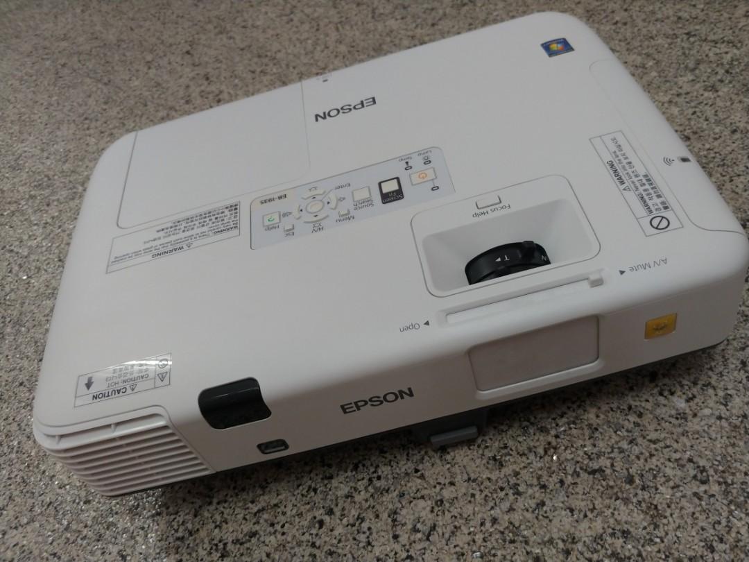 Epson projector 1080p, TV & Home Appliances, TV & Entertainment