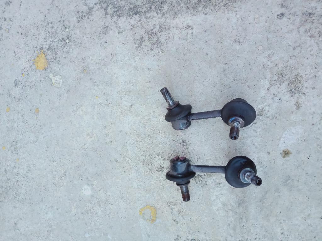 Fd2r Front Stabilizer Link (Category: Suspension & Handling) located in Singapore. Submitted by caldina74 (Listing ID 1164655421, Image 1). Description: Front stabilizer link removed from fd2r..