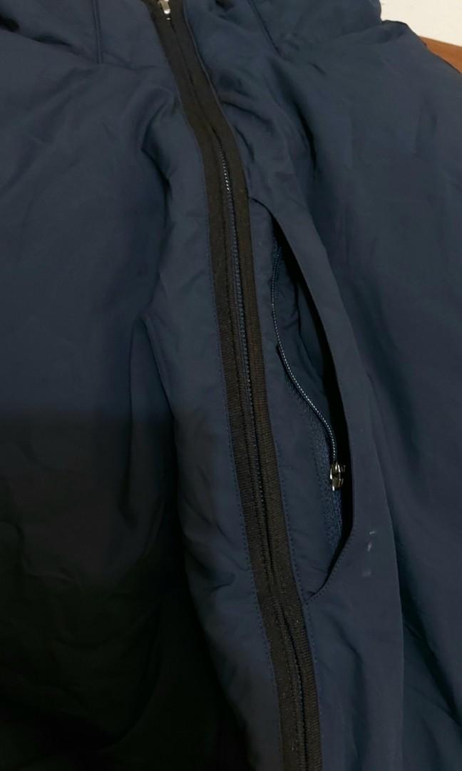 Golden Bear Jacket (Category: Coats, Jackets and Outerwear) located in Baguio. Submitted by j_flip (Listing ID 1164761558, Image 3). Description: .