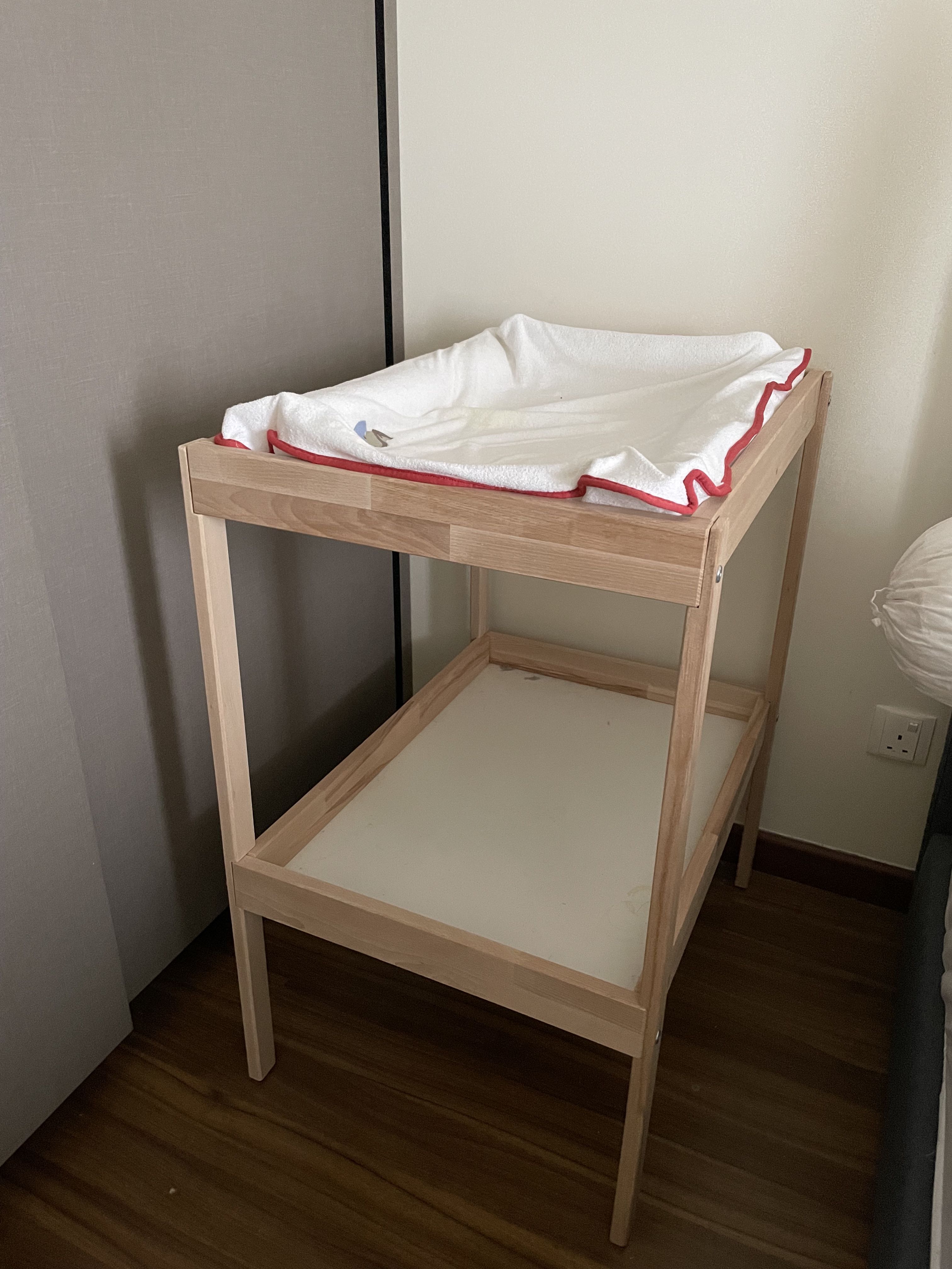 Sniglar changing table pad sales