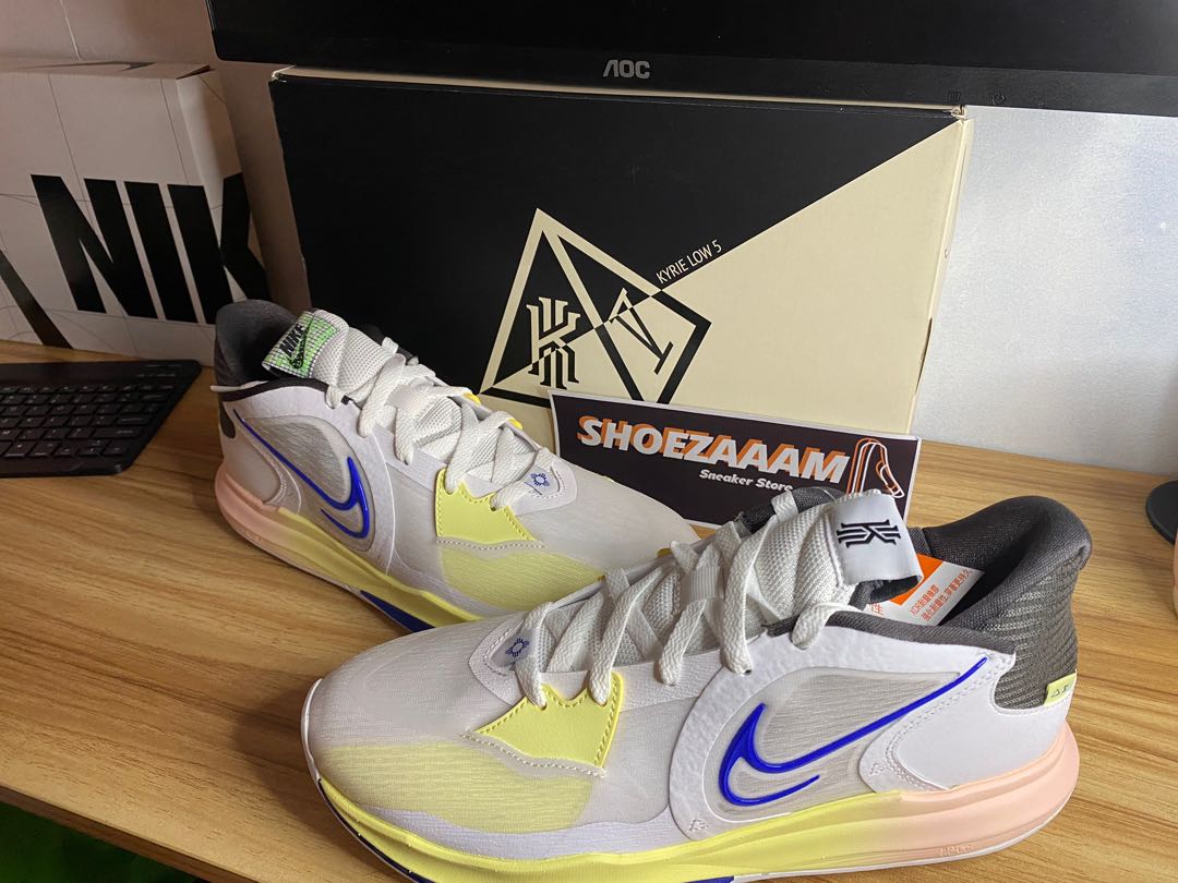 Kyrie 5 game best sale royal