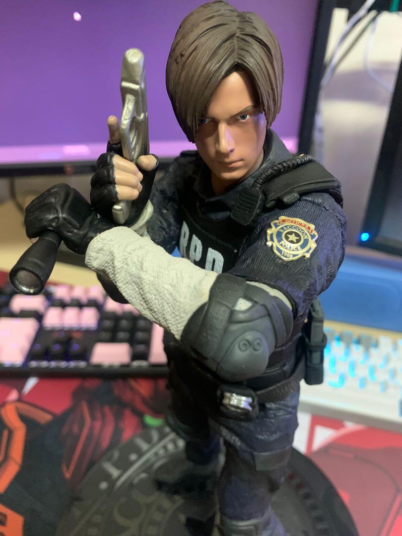 Leon S Kennedy Re2 Figure, Hobbies & Toys, Toys & Games On Carousell