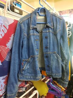 (Category: ) located in . Submitted by almariaida (Listing ID 1164797157, Image 1). Description: .