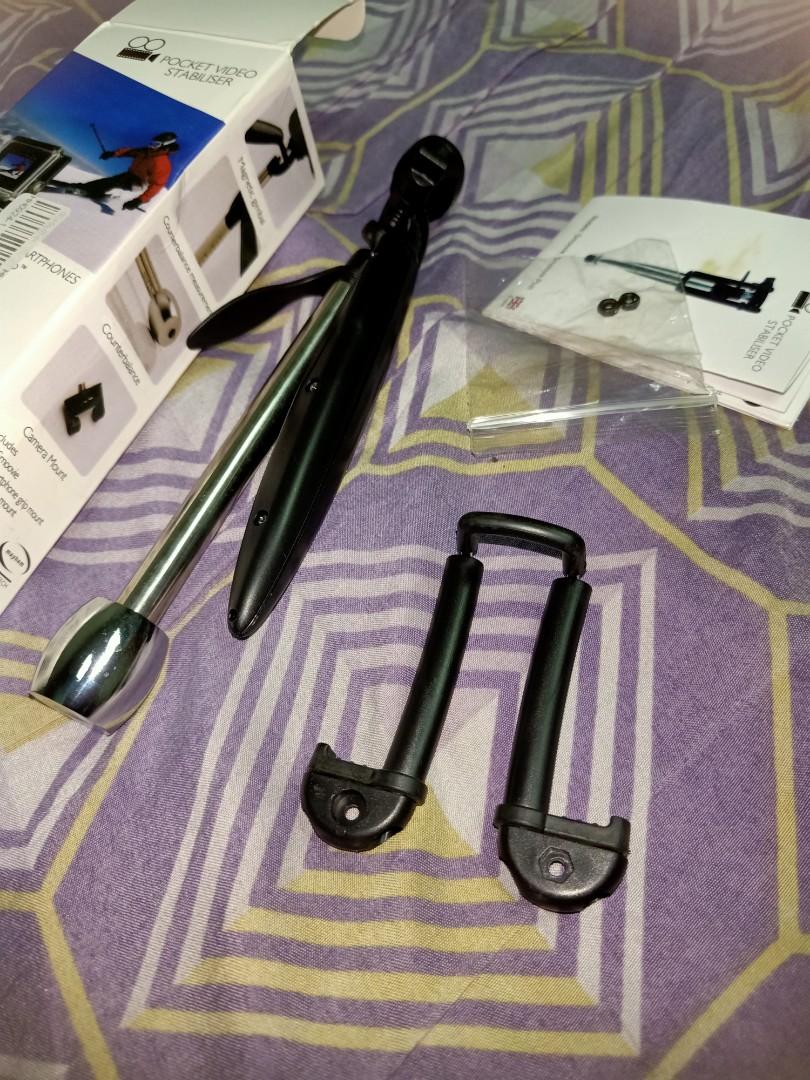 Mini Portable Stabilizer for Phone and Action Cameras (Category: Gimbals & Stabilizers ) located in Manila. Submitted by thekulayfulshop (Listing ID 1164712497, Image 3). Description: Mini Portable Handheld Gimbal/Stabilizer Holder For Smartphone Iphone action cam rfs: decluttering. never used loc: sampaloc mop: gcash mod: lalamove grab **shipping fee will be shouldered by the buyer.