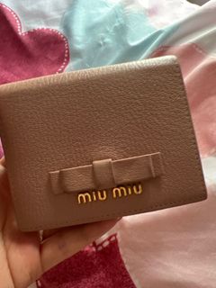 （分類：）位於 。 由 abbytocome 提交（商品編號 1164736654，圖片 1）。簡介： 。