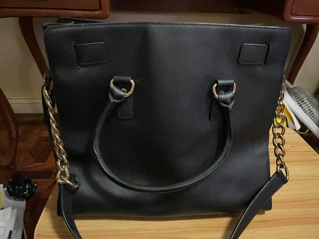 MK bag (Category: Shoulder Bags) located in Quezon City. Submitted by mommamd (Listing ID 1164772849, Image 2). Description: Authentic Bought in US Used only twice 9.5/10 condition Comes with dust bag.