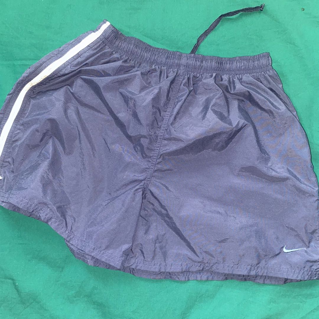 Nike above the knee nylon short with side zip, Men's Fashion, Bottoms