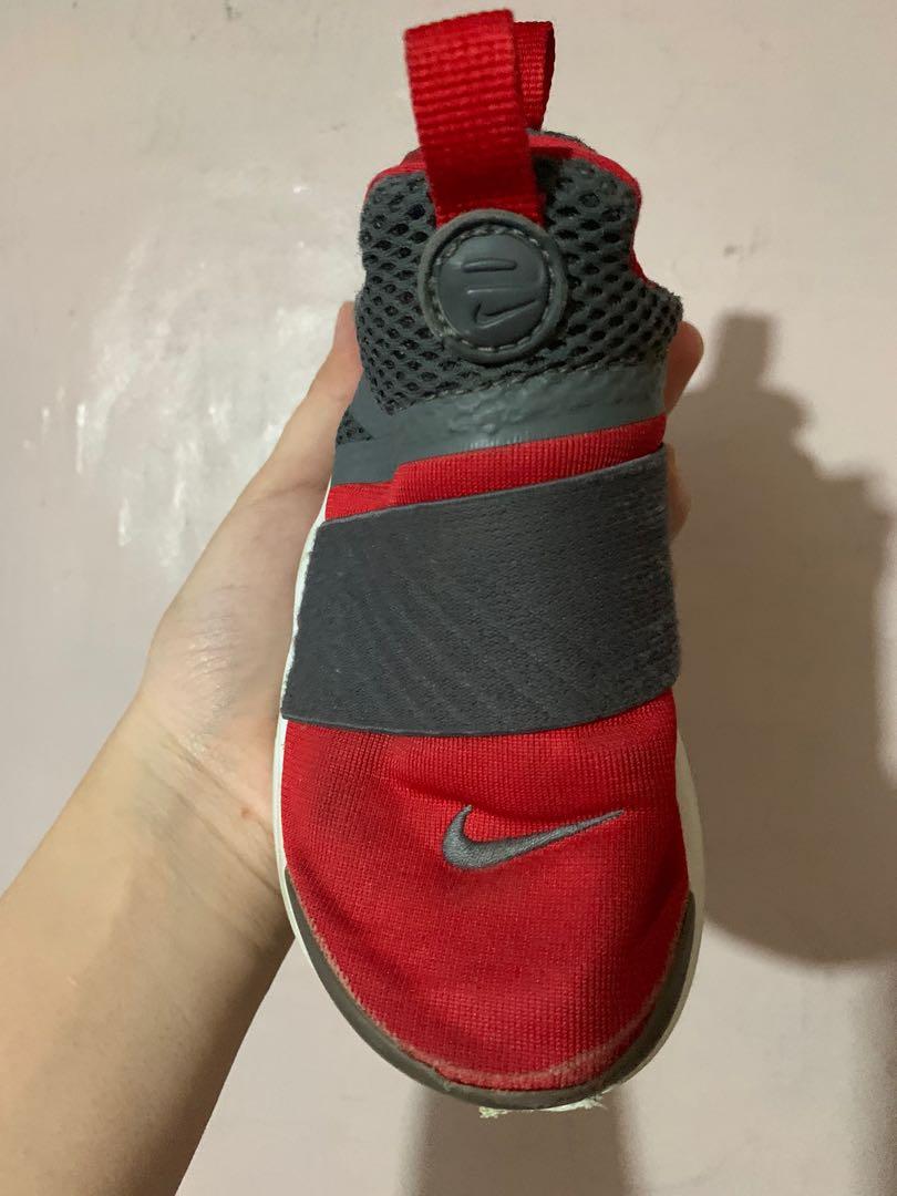 Nike presto for kids (Category: Sneakers) located in Manila. Submitted by jiggelets (Listing ID 1164667747, Image 2). Description: 10c Issue. Signs of usage sa harap .