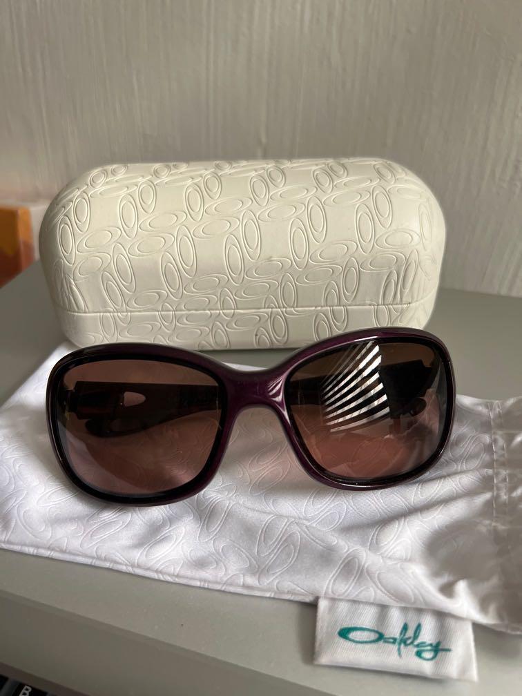 Oakley hotsell urgency sunglasses