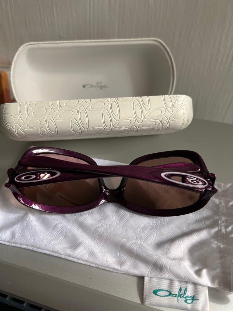 Oakley Urgency Sunglasses_Authentic , Women's Fashion, Watches & Accessories, Sunglasses