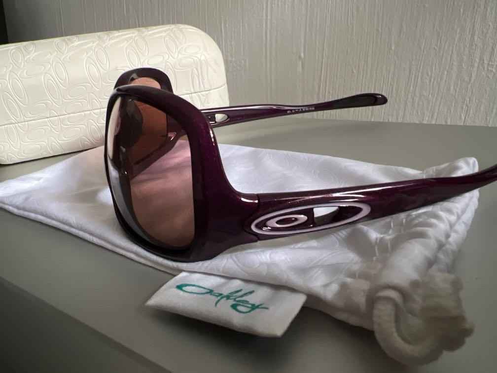 Oakley urgency sales