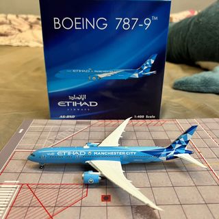 Rare Details about    1:400 Phoenix PH04160 Qantas B787-9 VH-ZNA Aircraft Model+Free tractor 