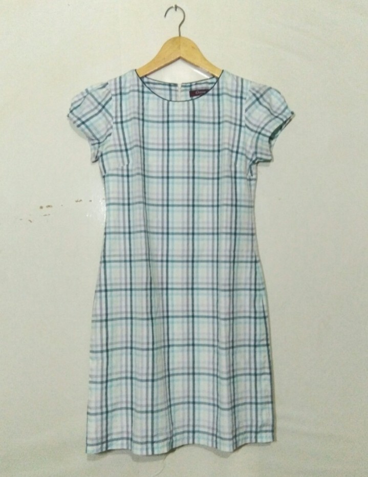 Plaid dress by osmose, Fesyen Wanita 