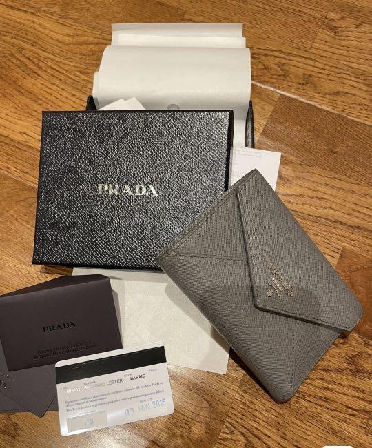 Prada Short Wallet, 9.5/10 con, full set