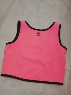 (Category: ) located in . Submitted by tang.closet (Listing ID 1164727606, Image 1). Description: .