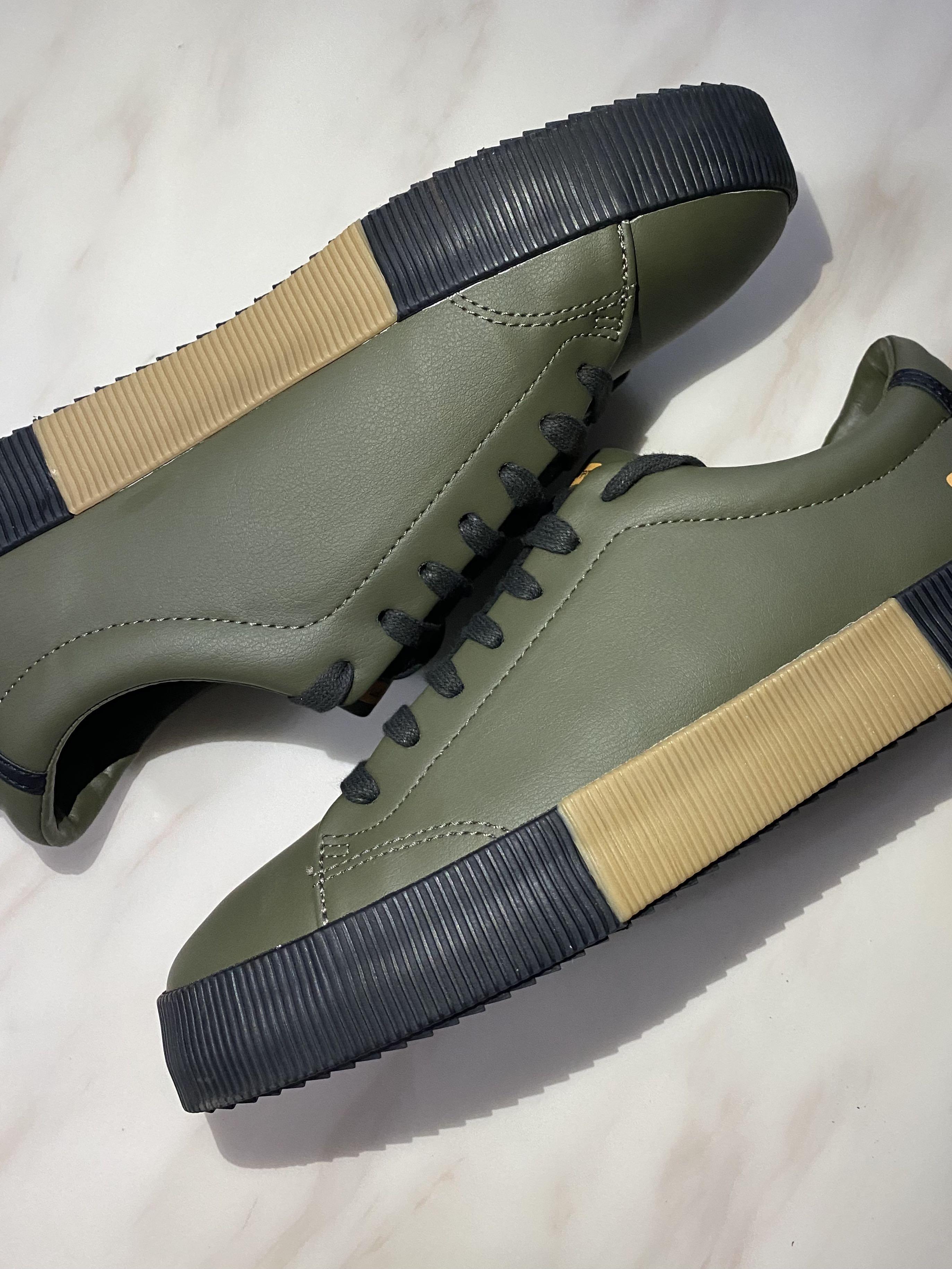 Pull and hotsell bear shoes 218