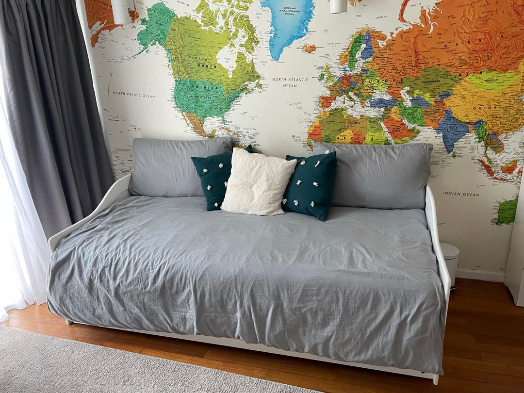 Single Day Bed with pull out bed & 2 mattresses, Furniture & Home