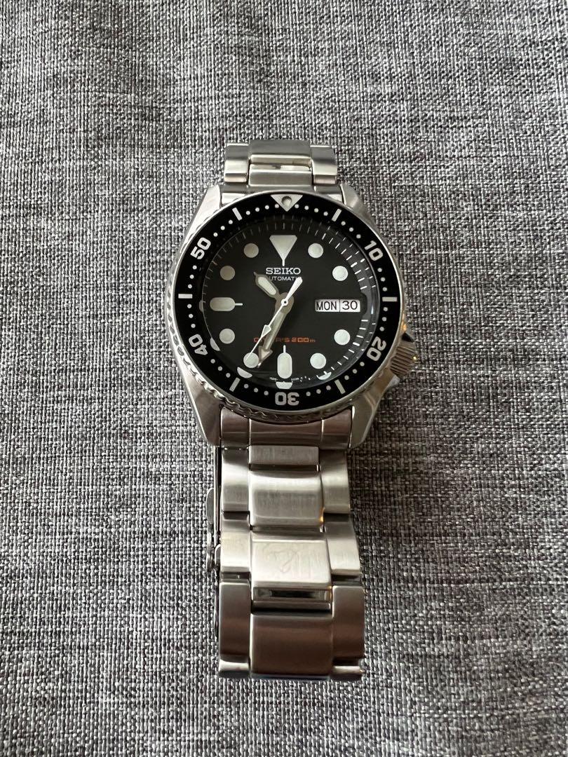 SKX013 with new Seiko 5 stainless steel bracelet, Luxury, Watches on  Carousell