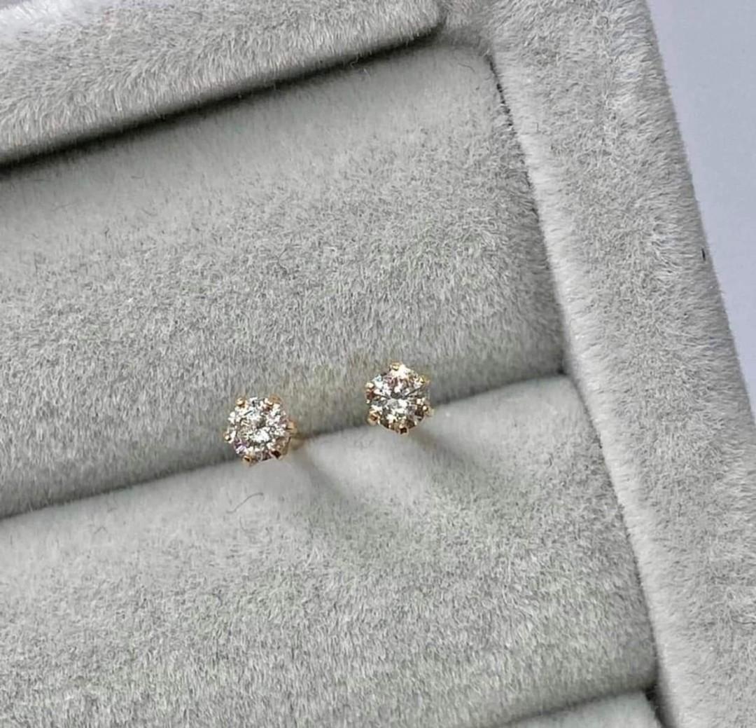 Stud earrings. 10ct diamond JAPAN GOLD (Category: Earrings) located in Quezon City. Submitted by spike24 (Listing ID 1164725612, Image 1). Description: . 10ct total diamond 18K japan gold silicon pakaw included.