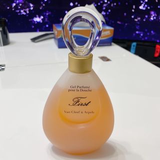 （分類：）位於 。 由 salinac 提交（商品編號 1164786974，圖片 1）。簡介： 。