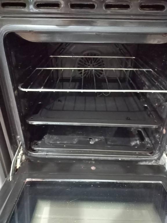 White Westinghouse Gas Range with Oven WCG532K, TV & Home Appliances