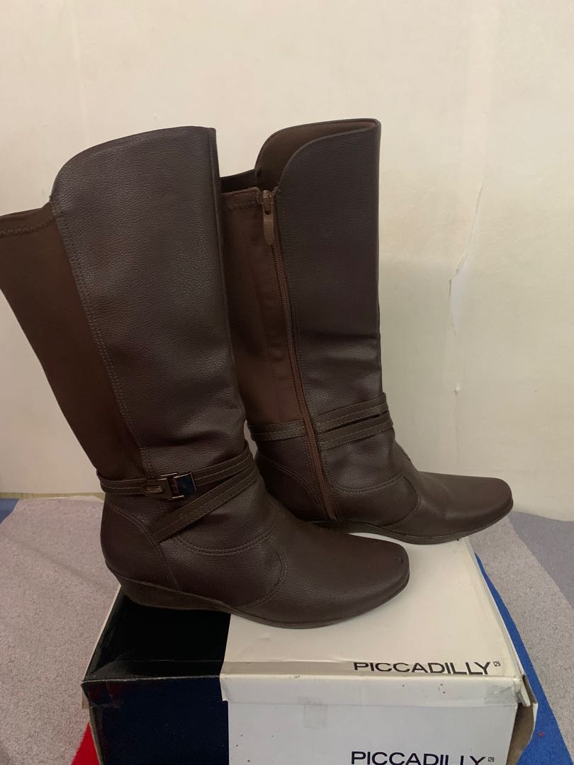 Y2K Boots, Women's Fashion, Footwear, Boots on Carousell