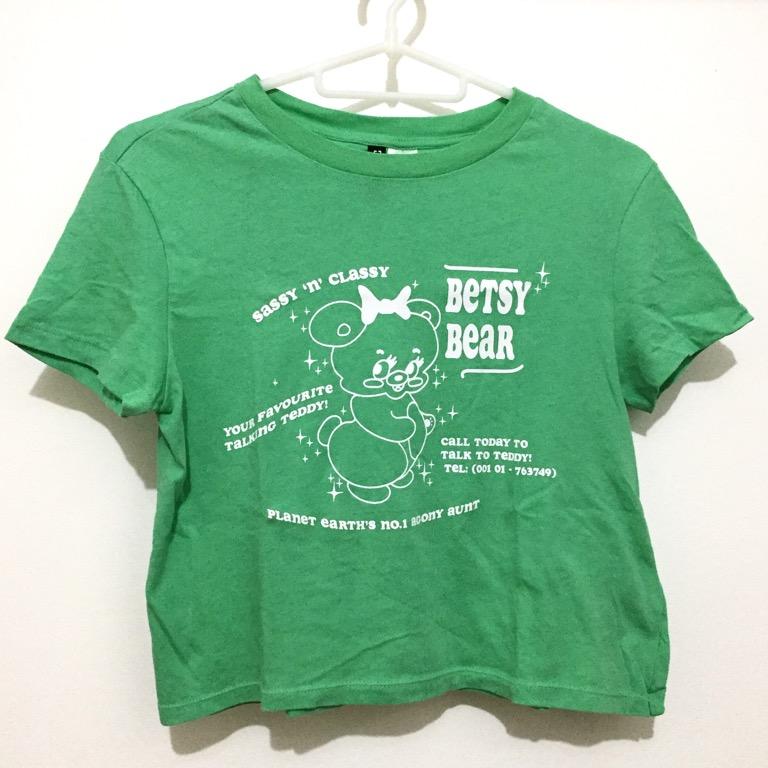 y2k h&m ~green~ baby tee (Category: Shirts) located in Bacoor. Submitted by j4hidee (Listing ID 1164805792, Image 1). Description: ˚✧₊⁎ size xsmall on tag; fits xsmall-small ˚✧₊⁎ condition: 1000/10! **worn once for try-on ˚✧₊⁎ sELLER'S FAVORITE! 🍐 1 day reservation only 🍐 mode of payment: gcash 🍐 mode of delivery: j&t.