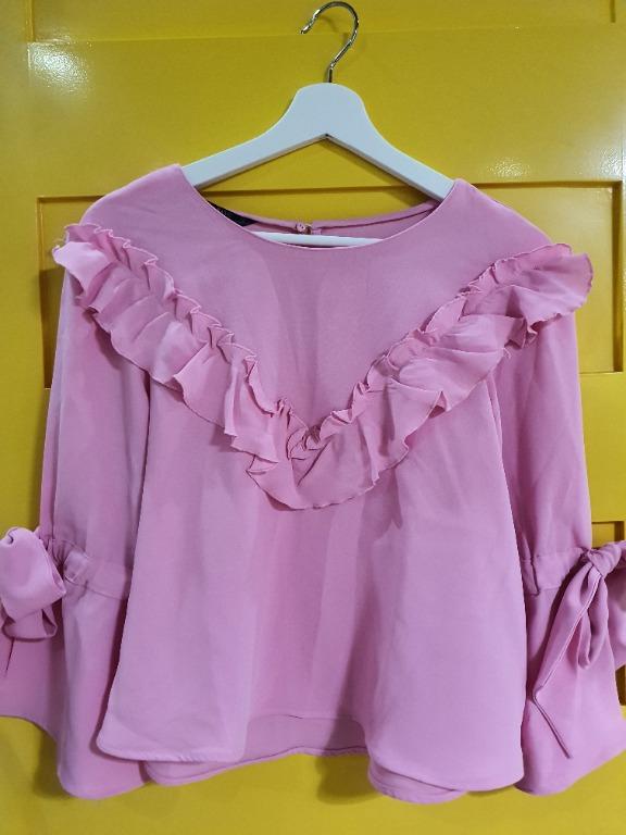 Zara Basic (Category: Blouses) located in Makati City. Submitted by annaisabelhm (Listing ID 1164673001, Image 1). Description: Barely used and still in good condition authentic Zara Blouse. See photos for details or you can message me for thorough details. Item#: JCB1-011.