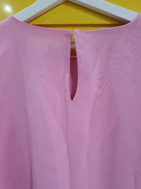 Zara Basic (Category: Blouses) located in Makati City. Submitted by annaisabelhm (Listing ID 1164673001, Image 3). Description: Barely used and still in good condition authentic Zara Blouse. See photos for details or you can message me for thorough details. Item#: JCB1-011.