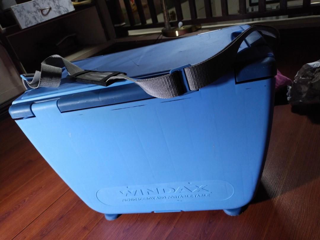 25L CAMPING CHILLY BIN/TABLE, Hobbies & Toys, Travel, Travel Essentials