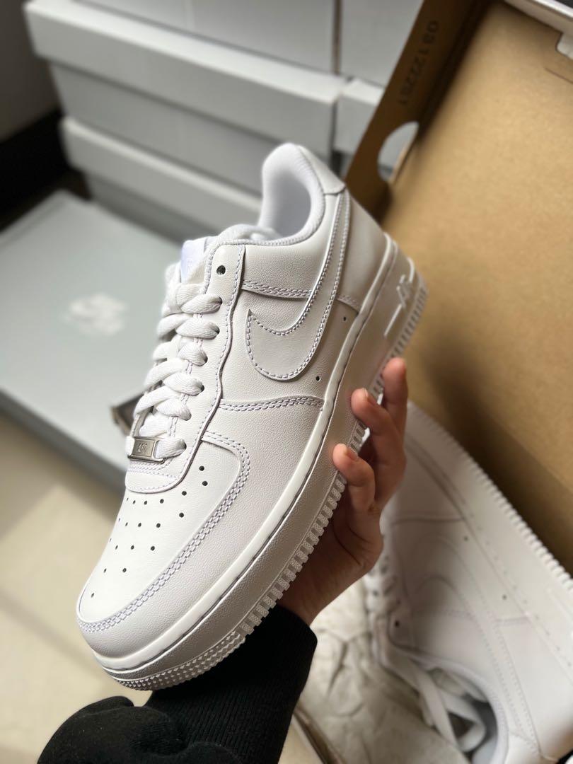 AIR FORCE 1 TRIPLE WHITE MEN WOMEN