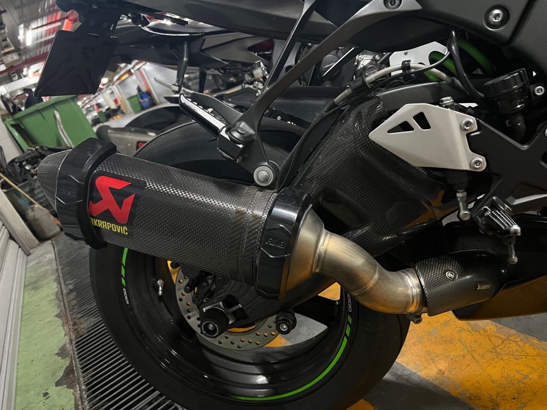 Akrapovic carbon slip on ZX10R 16 20 Motorcycles Motorcycle