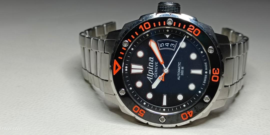 Alpina Seastrong Diver 300 Orange Seiko diver 62mas, Luxury, Watches on  Carousell