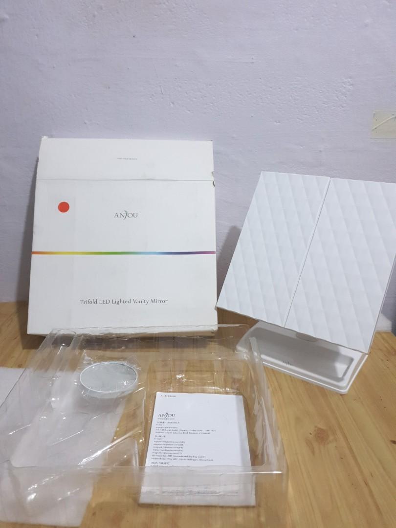 Anjou Makeup Mirror with Lights and Magnification 1X,2X,3X,10X, Lighted