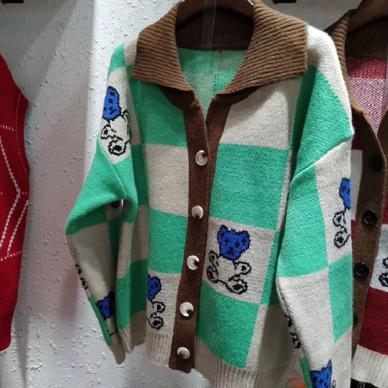 Green bear sweater online