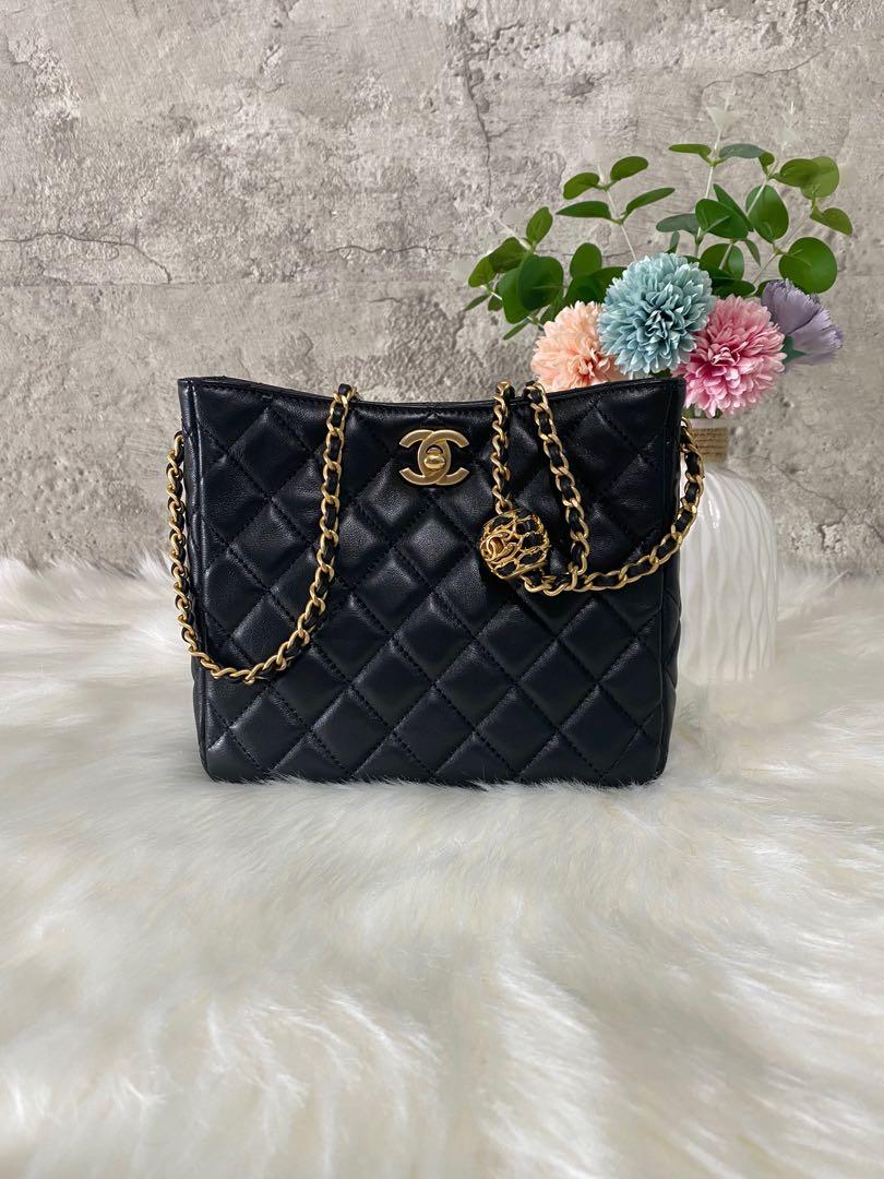 Chanel 22S Hobo Pearl Crush Lambskin Microchip, Luxury, Bags & Wallets on  Carousell